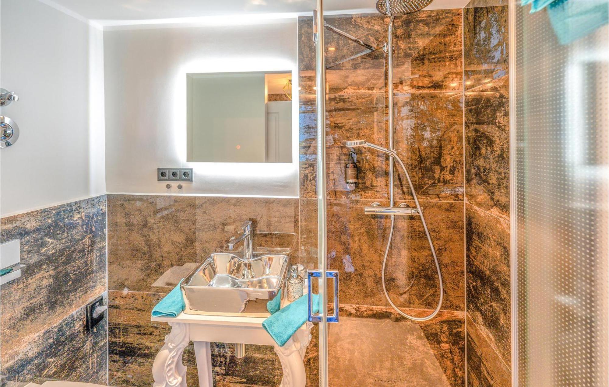 Stunning Apartment In Mettmann With Wifi Luaran gambar